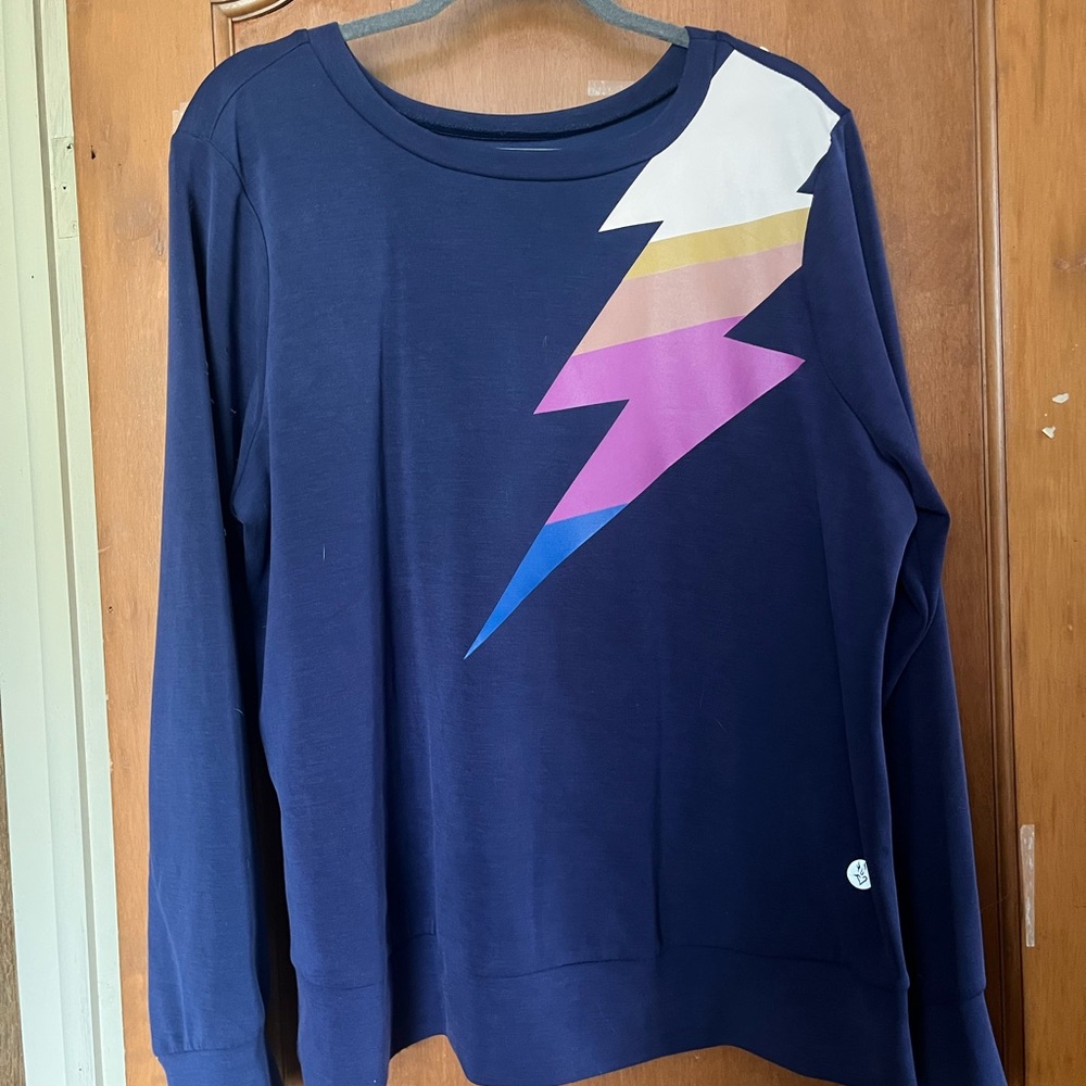 Torrid Active Size 2 (18/20) Lightening Bolt Shirt